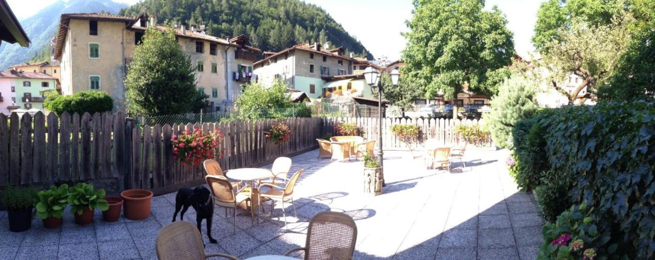 Albergo Garni Cavento Pinzolo Extérieur photo