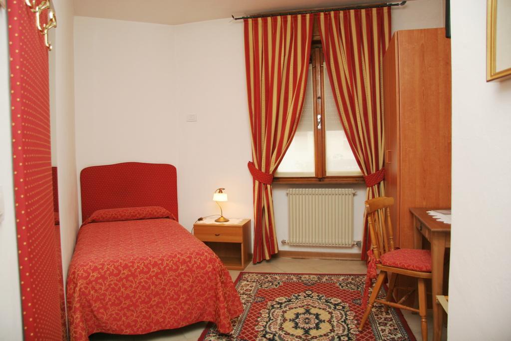 Albergo Garni Cavento Pinzolo Extérieur photo