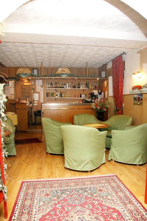 Albergo Garni Cavento Pinzolo Extérieur photo